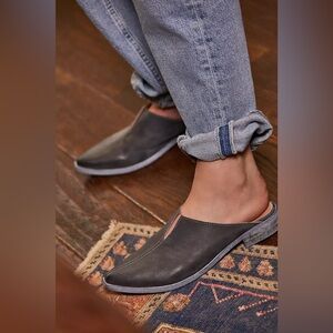 Free People Harlow Split Seam Mule